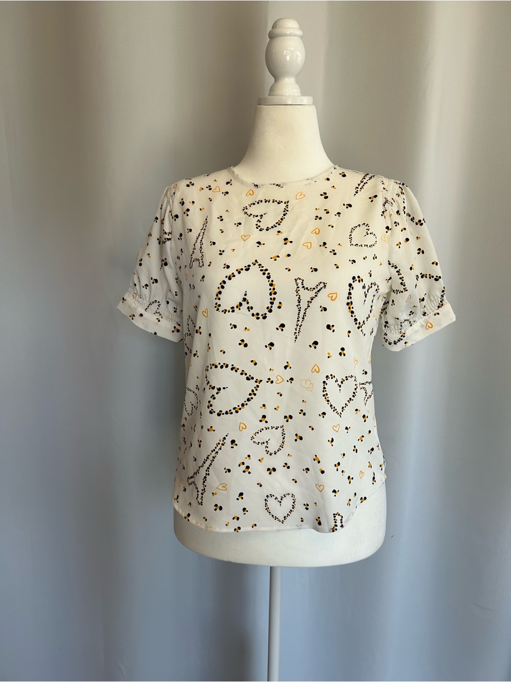 Karl Lagerfeld White Short Sleeve Blouse with Gold & Black Eiffel Heart
Size XS